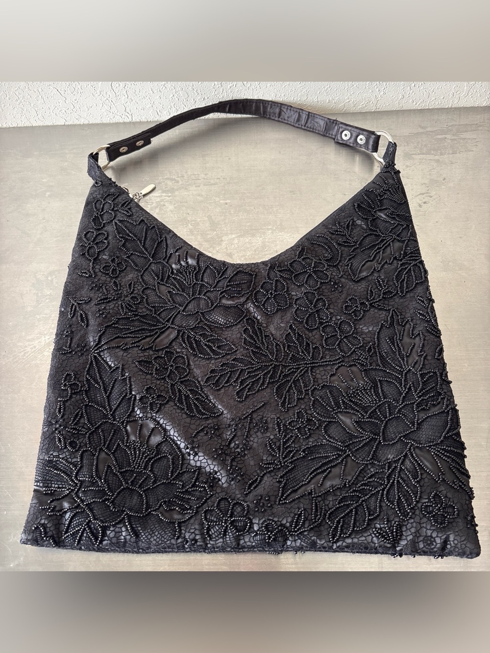 Vintage Boho Black Beaded Floral Hobo Bag✨ - Picture 3 of 8